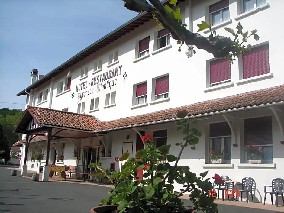 Hotel Pyrénées Atlantique - Photo 1