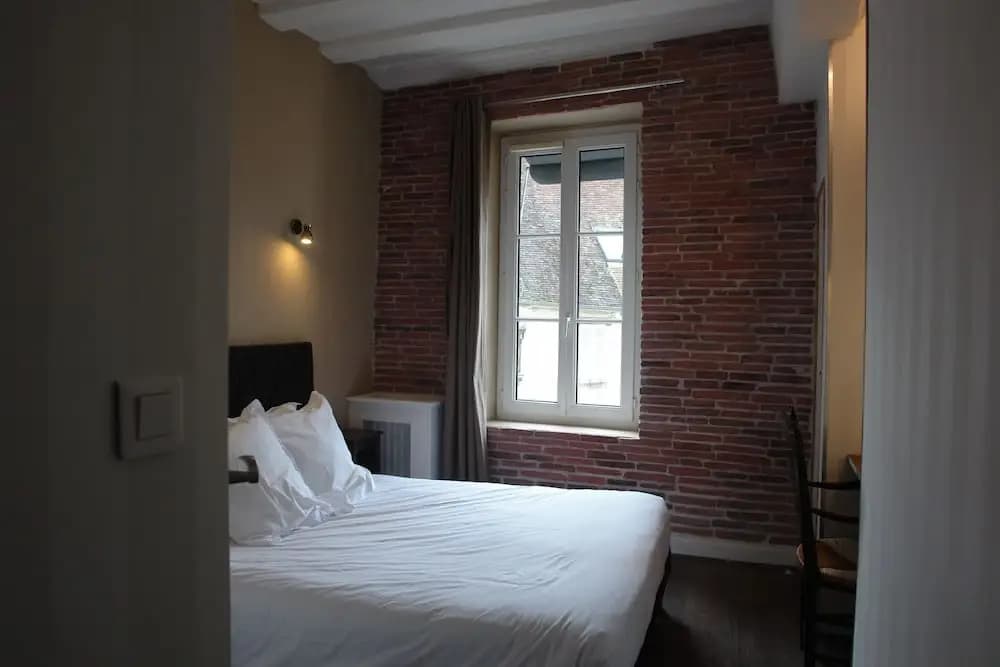 Hostellerie de la Porte Bellon - Photo 4