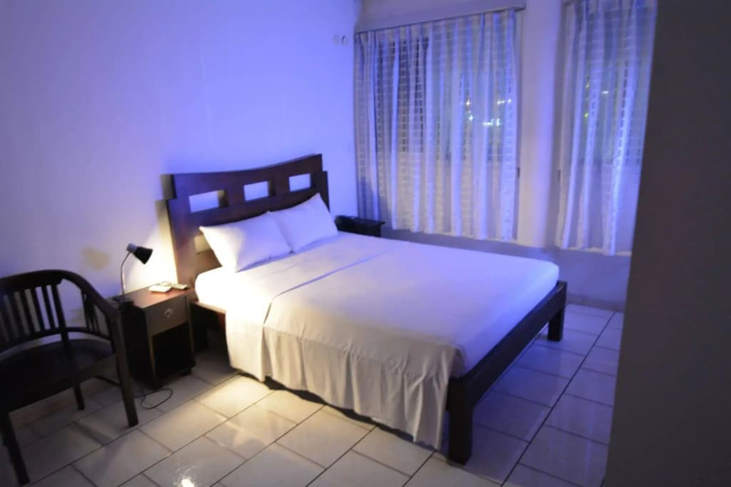 Bayfront Hotel - Photo 4