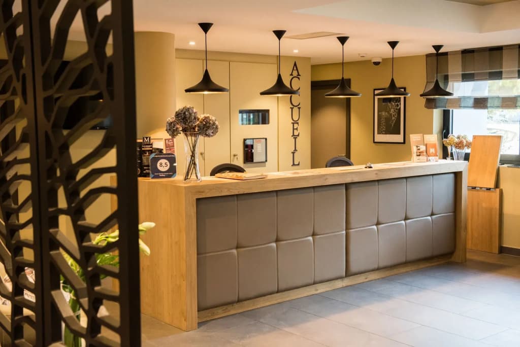 Brit Hotel Le Lodge - Photo 2