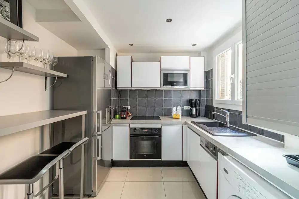 Cosy Apartment - Martinez - 2 Bedrooms/6 People - Miniature 8
