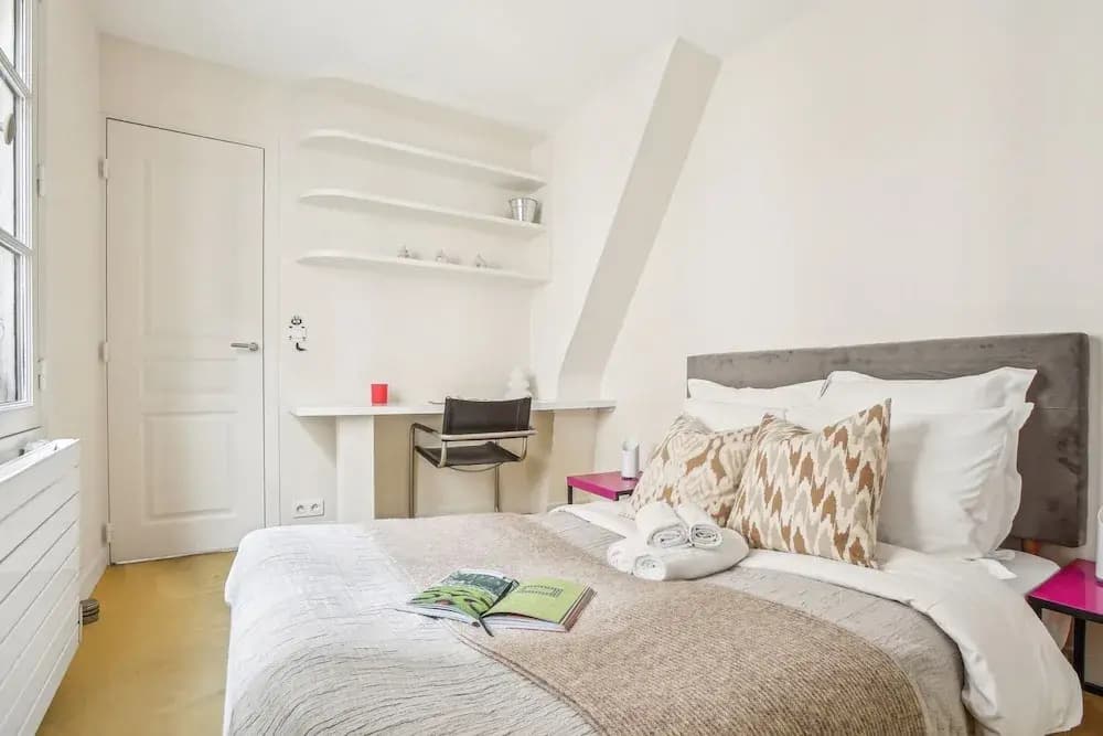 Spacious 1BR in the Heart of Paris - Photo 4