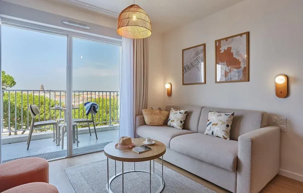 Apartment in Royan Near Sandy Beaches - Miniature 6