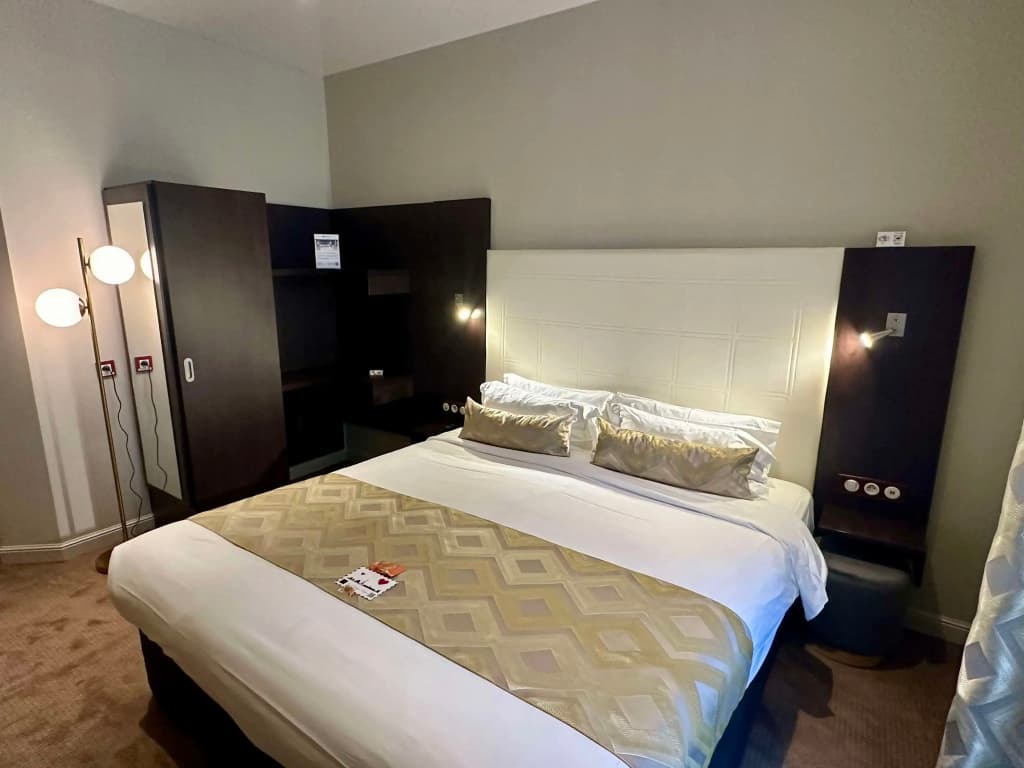 Best Western Empire Elysees - Photo 2
