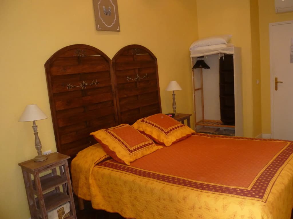 Hotel Victor Hugo - Photo 3