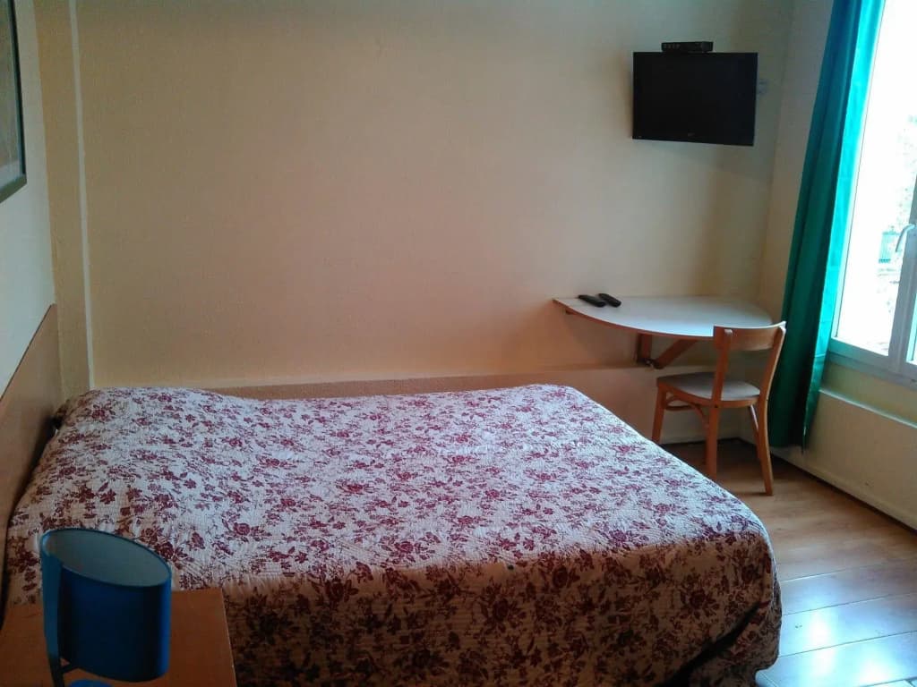 Hotel Victor Hugo - Photo 2