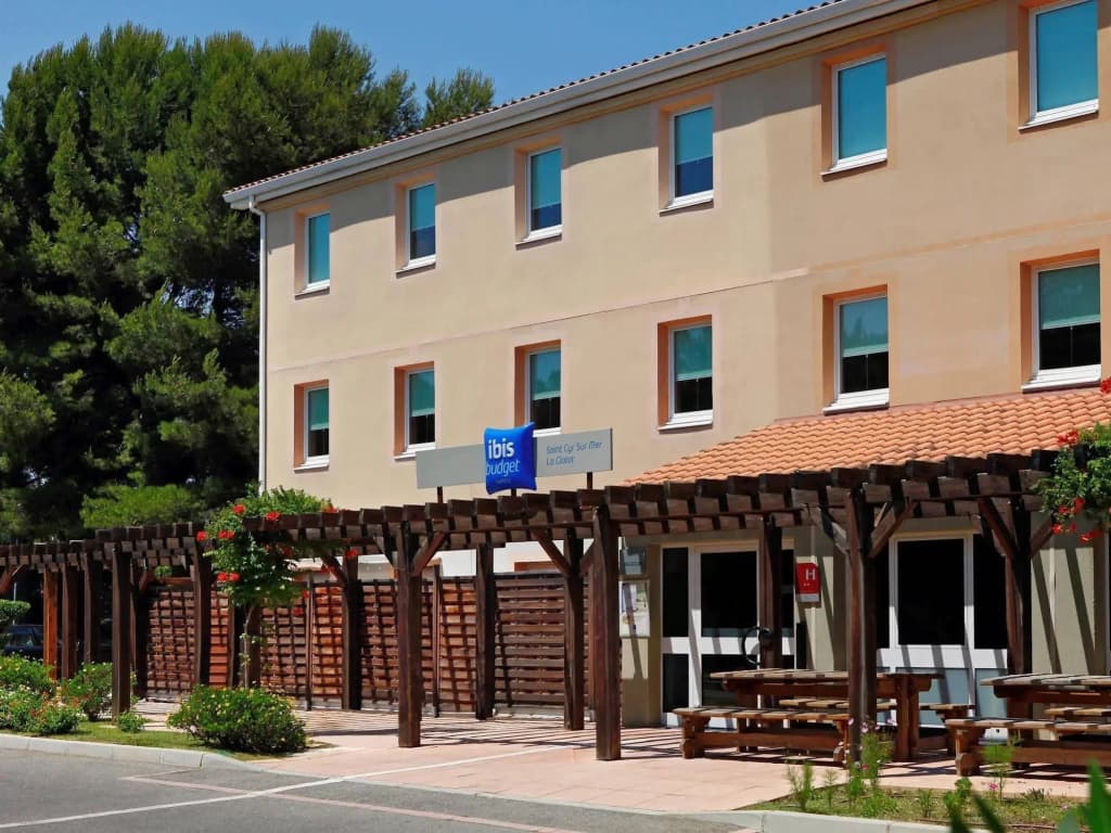 Logis Hôtel de Port d'Alon - Photo 1