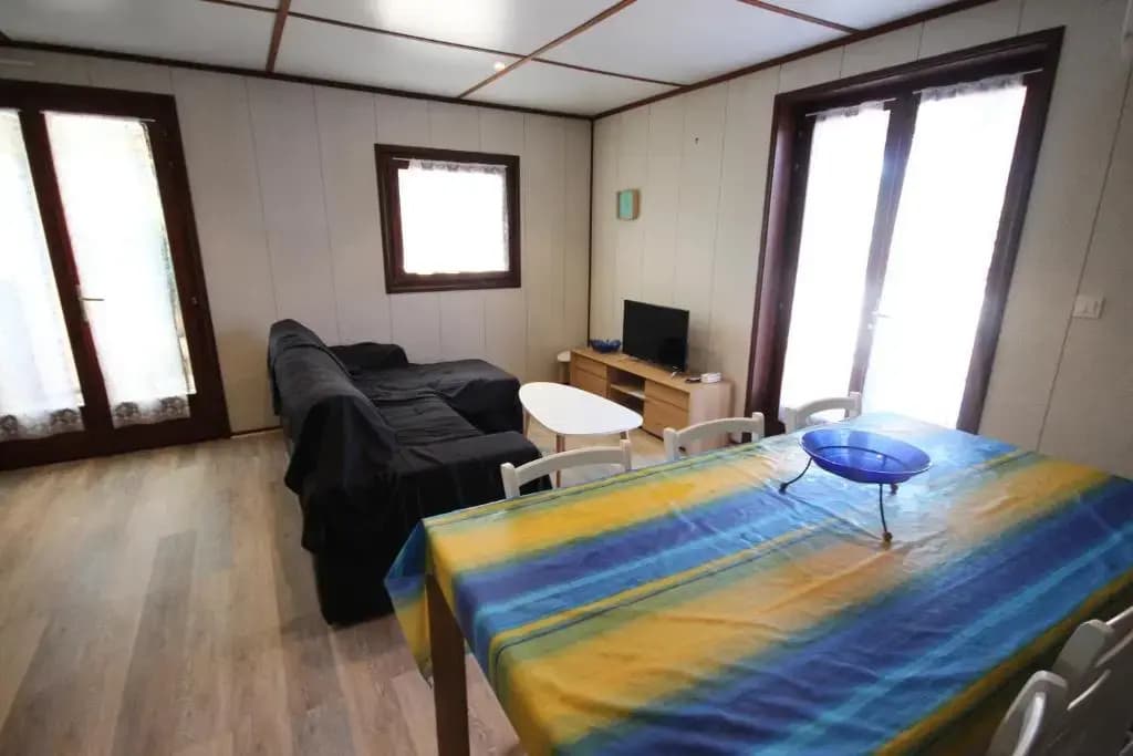 Belle villa de Vacances en angle climatisée, domaine TAMARIS, 4 chambres 7-9 couchages, Wifi, accès aux piscines payant, 9...