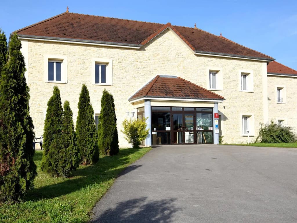 Logis De France Des Sources - Photo 1