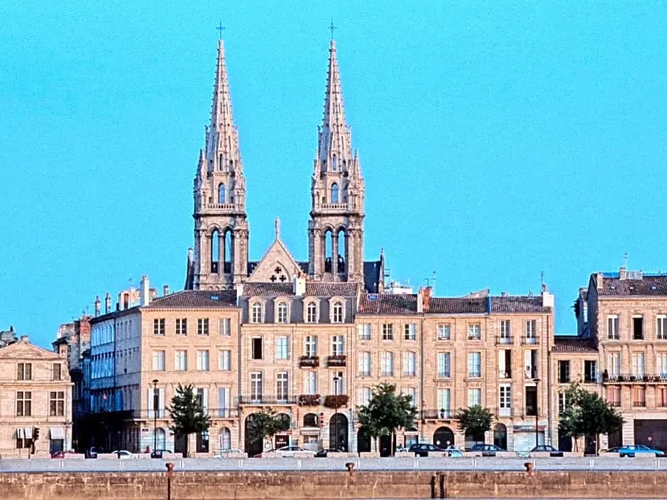 ibis budget Bordeaux Est Lormont - Photo 1
