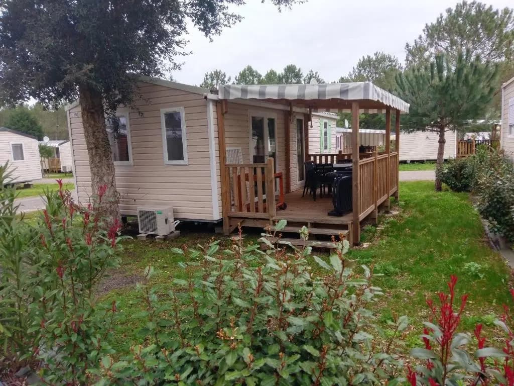 Bungalow de 2 chambres avec piscine partagee jardin amenage et wifi a Saint Julien en Born a 4 km de la plage - Miniature 6