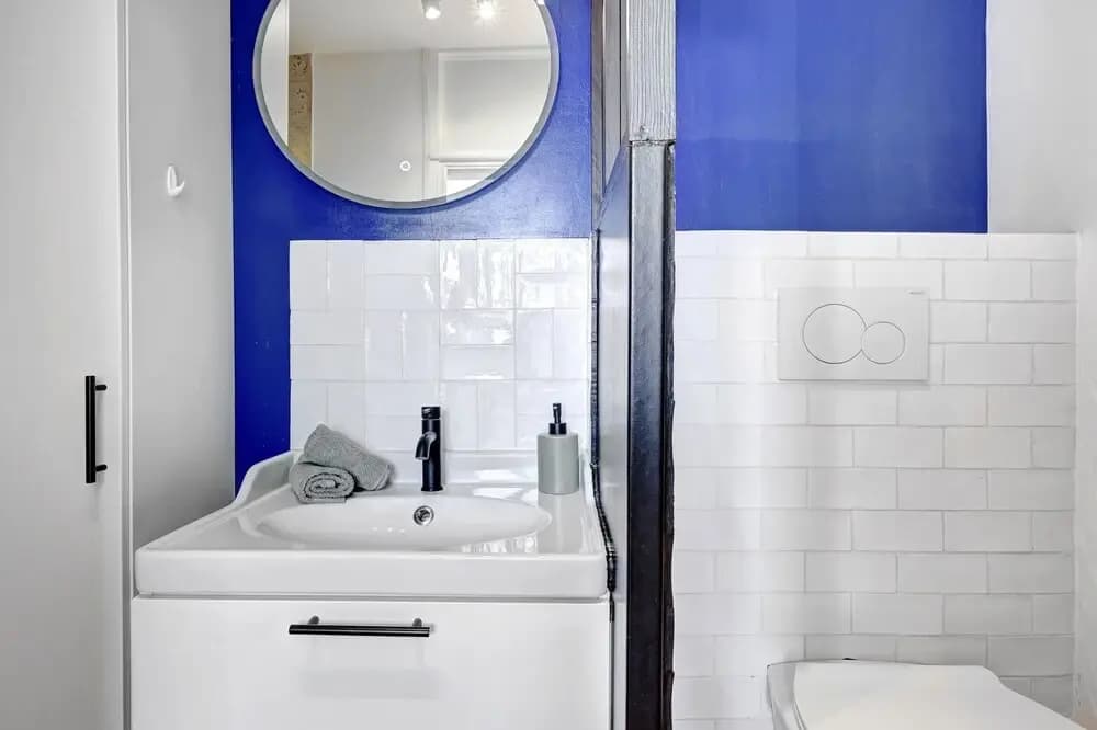 Bright 1BR Bastille Getaway - 4 Guests - Miniature 7