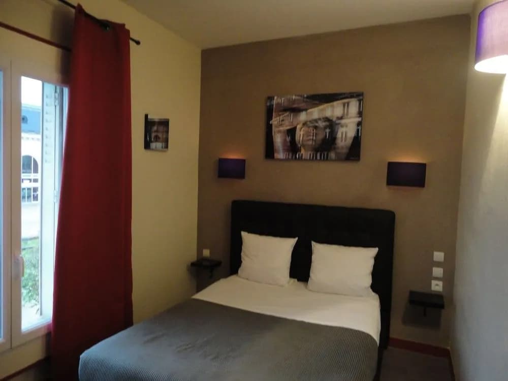 Hôtel des Deux Gares - Photo 5