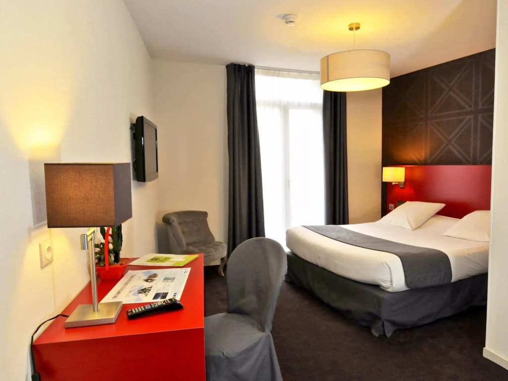 Hôtel Le Central - Photo 3