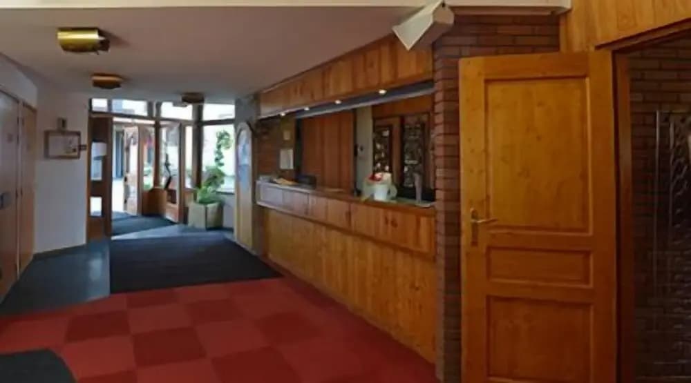 Hôtel Les Ecrins - Photo 2