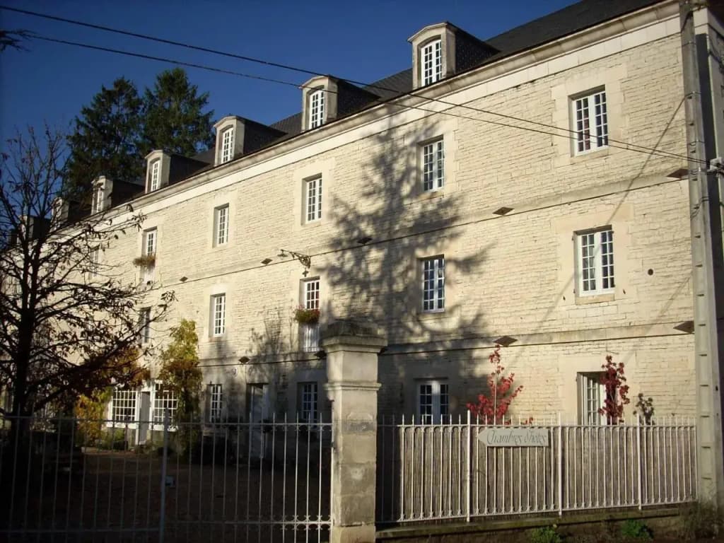 Le Moulin de Poilly - Photo 1
