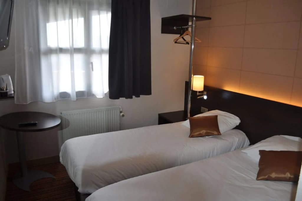 Hôtel Inn Design & Restaurant Langres - Miniature 7