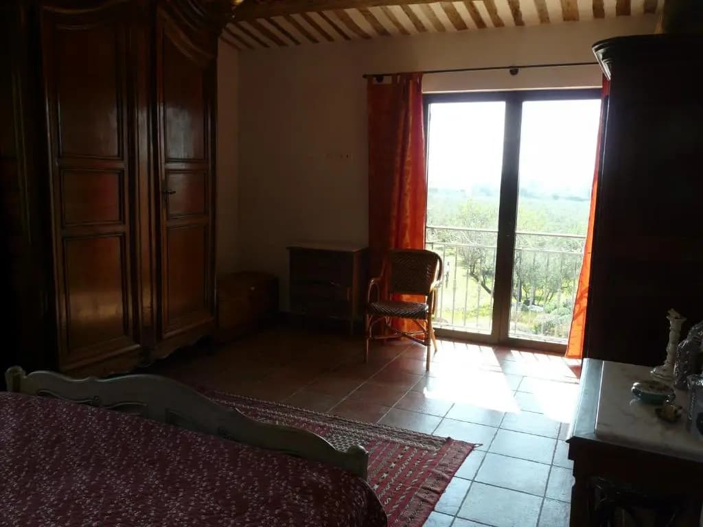 Magnifique Propriété Avec Piscine Privée Chauffée, Superbe Vue Sur Les Oliveraies Des Alpilles, Située À Mouriès, 10 Perso...