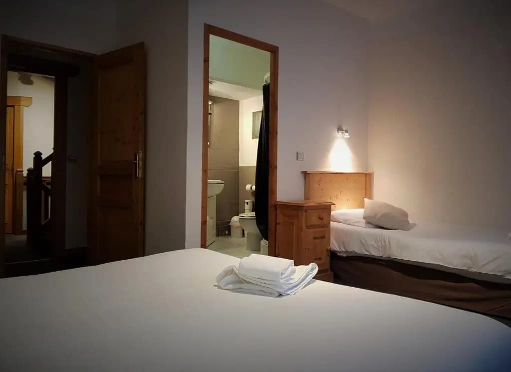 Savoy Hotel - Photo 5
