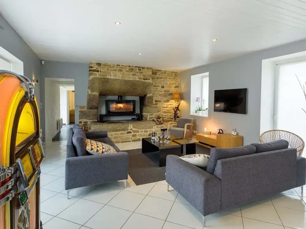 Peaceful Holiday Home in Plouguin With Indoor Pool - Miniature 7