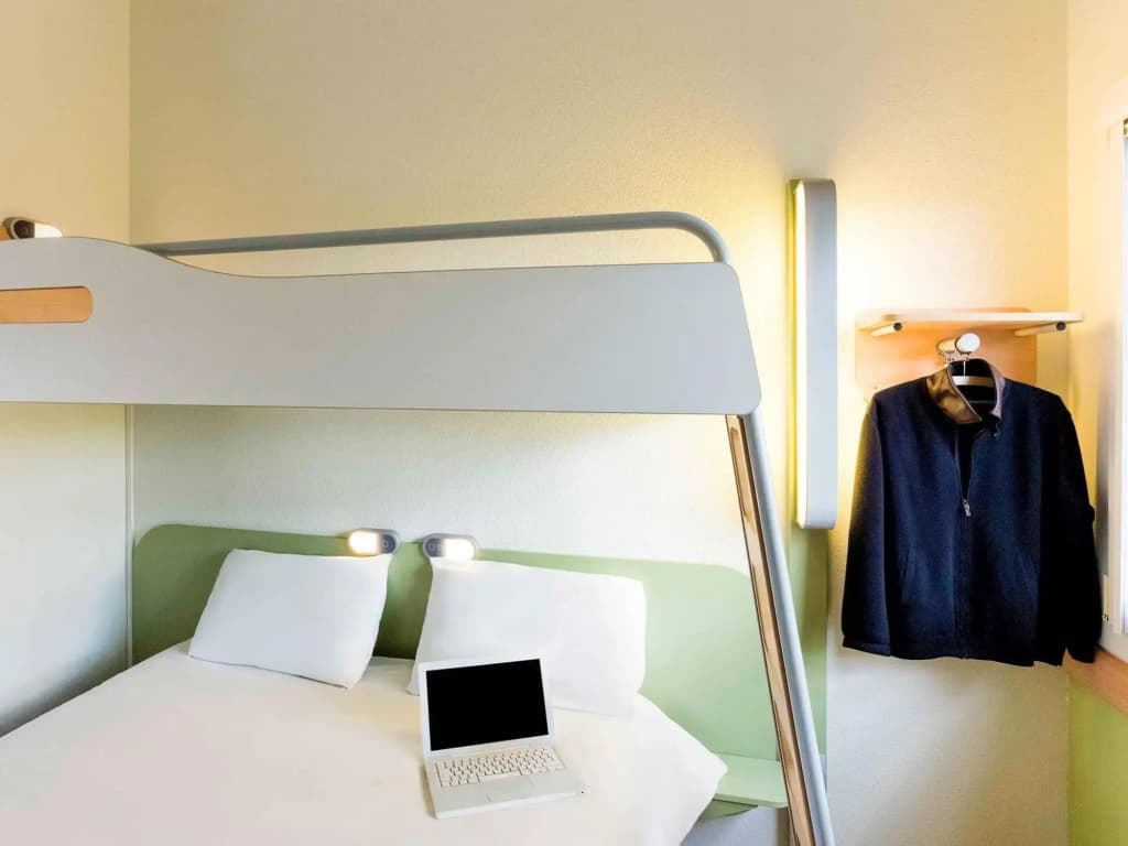 ibis budget Lyon Saint Genis Laval - Photo 4