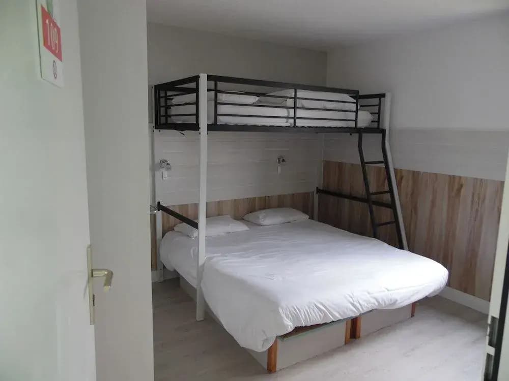 Fasthotel La Roche sur Yon Un FH CONFORT - Photo 4