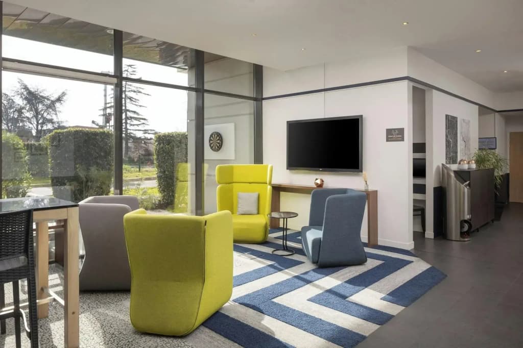 Courtyard by Marriott Toulouse Airport - Miniature 8