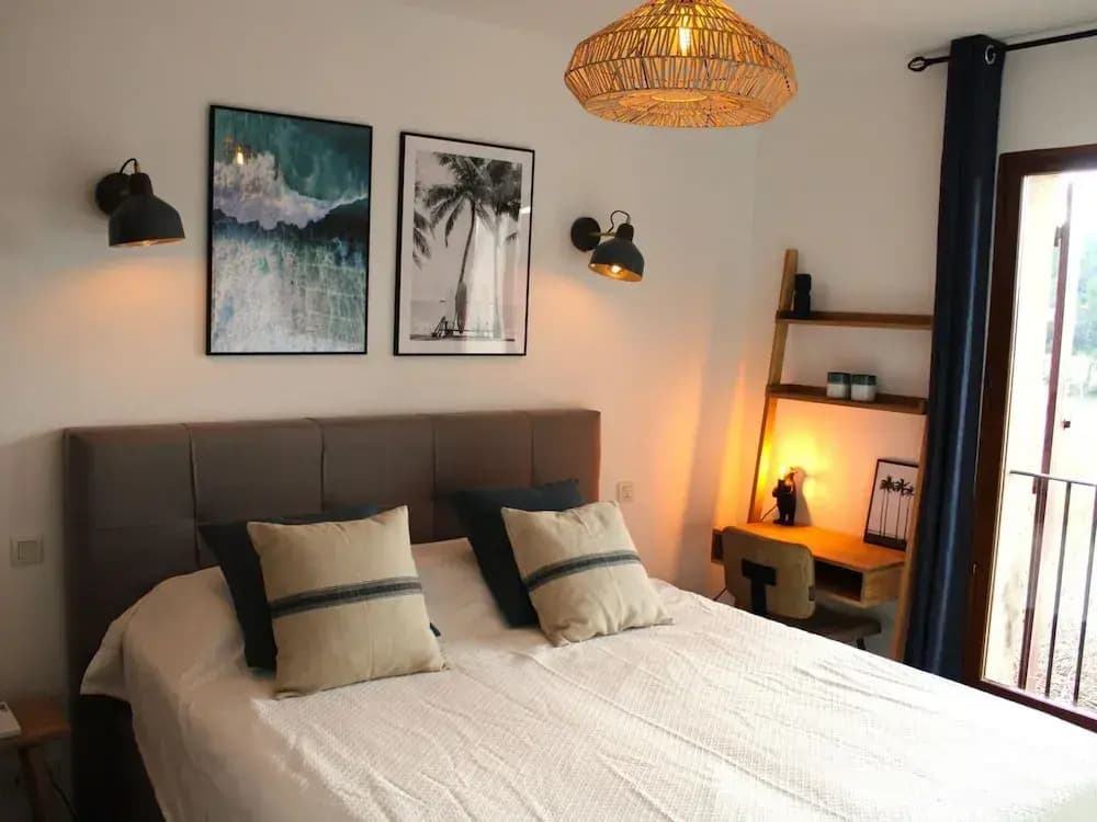 Holiday Home With Garden - Photo 3