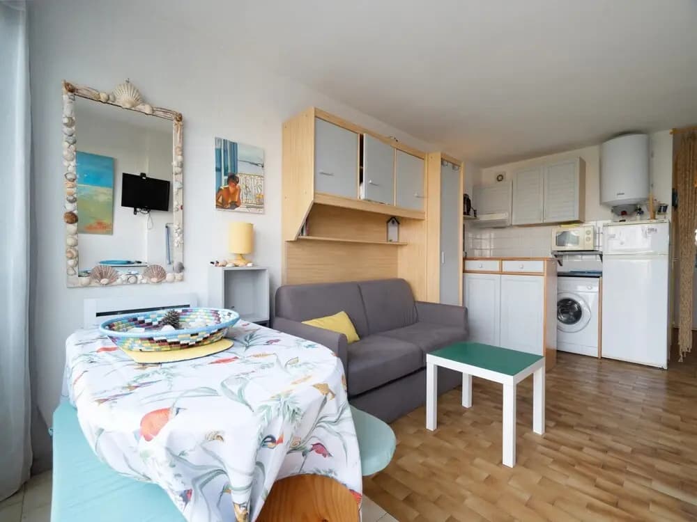 Cozy Home by the Sea - Photo 2