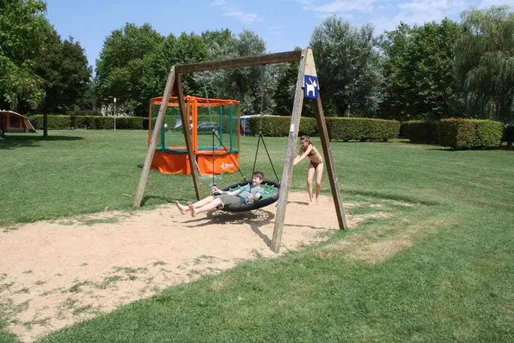Camping Aux Rives du Soleil - Miniature 6
