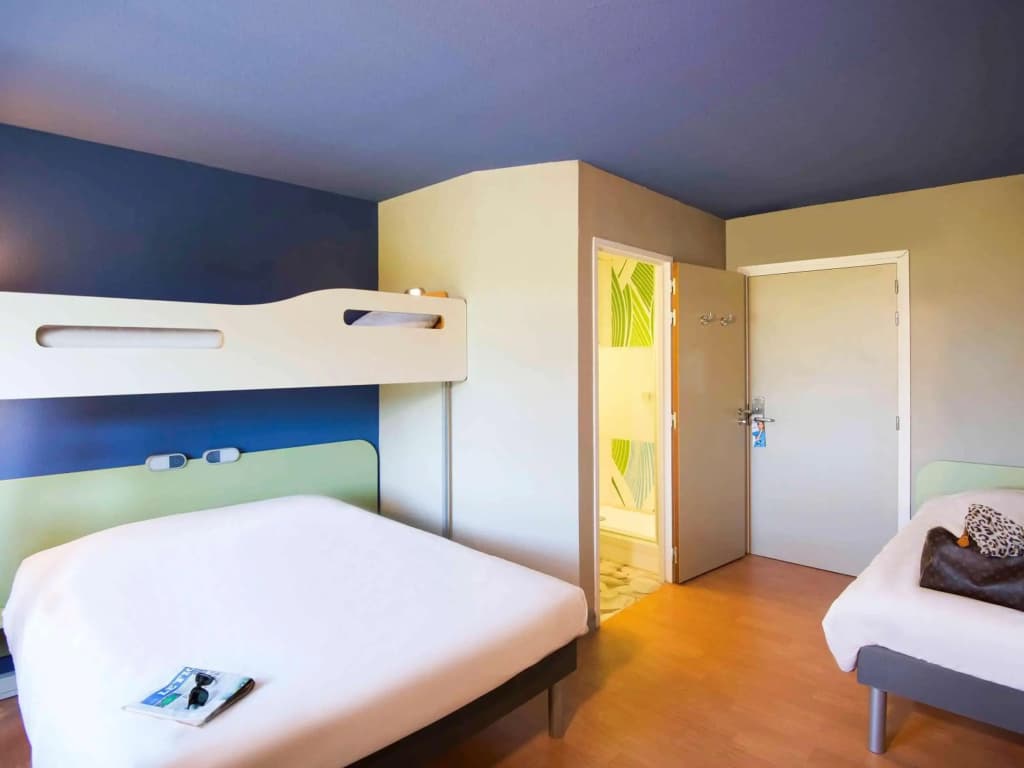 ibis budget Saint Martin de Crau Porte de Camargue - Photo 3