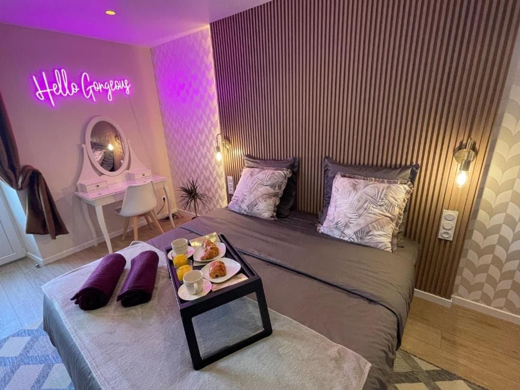 Nice Renting - Love Room Massena - Luxe Room - Jacuzzi - Terrace - King Bed - AC - Photo 1