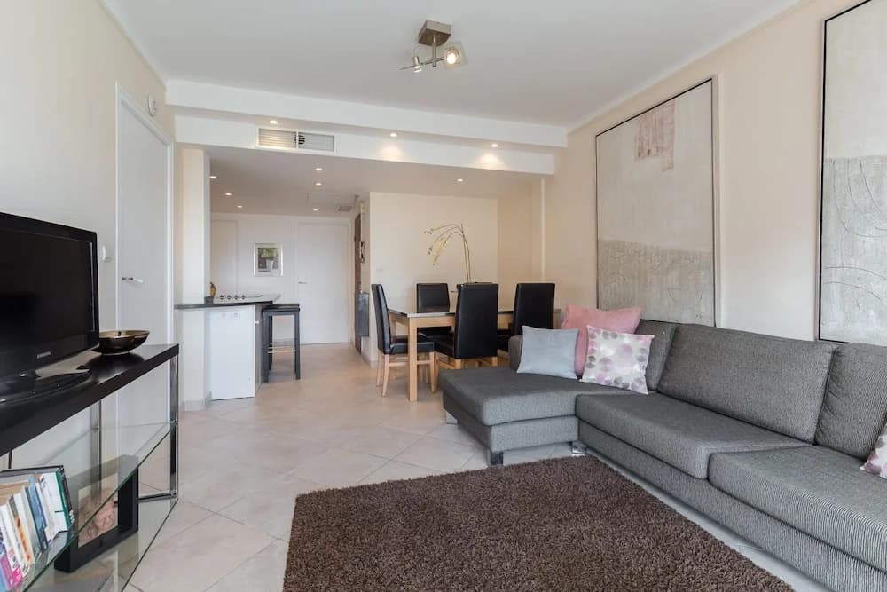 Modern 3 Bedroom 3 Bathroom Apartment for Rent Near Cannes Old Town Walking Distance to Palais - 2000 - Photo 1