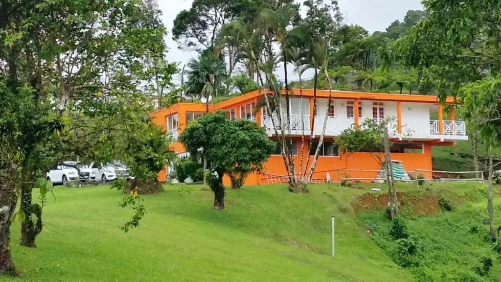 Maison de 5 chambres avec vue sur la mer jardin clos et wifi a saint joseph - Photo 2