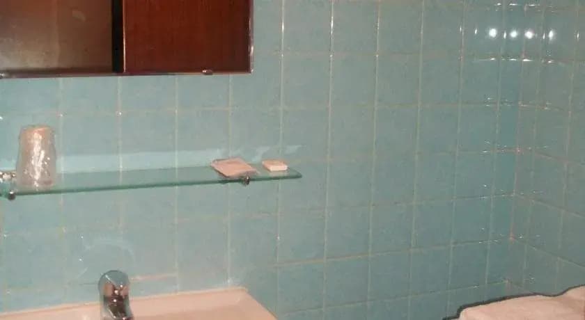 Hotel lAiglon - Miniature 8