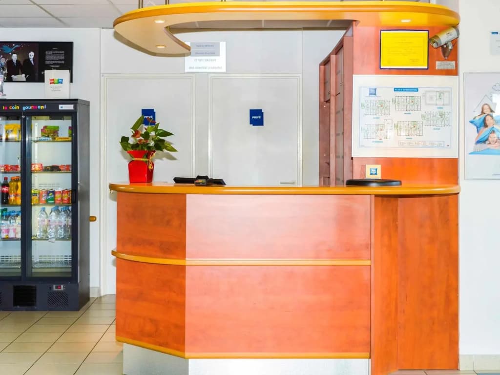 ibis budget Nevers Varennes Vauzelles - Photo 2