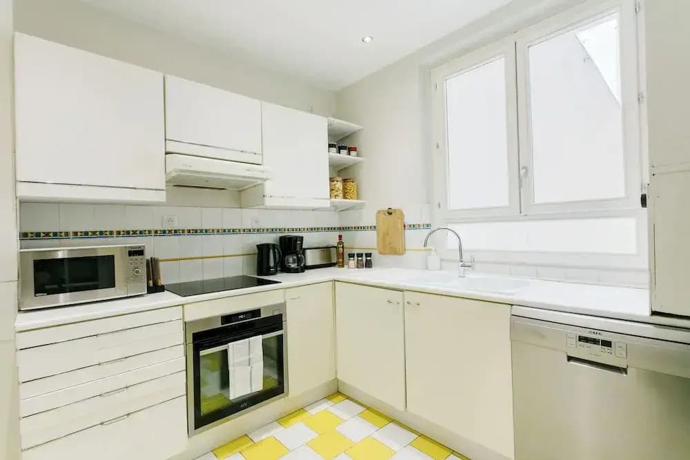 Central Paris 1BR near Palais Royal - Miniature 6