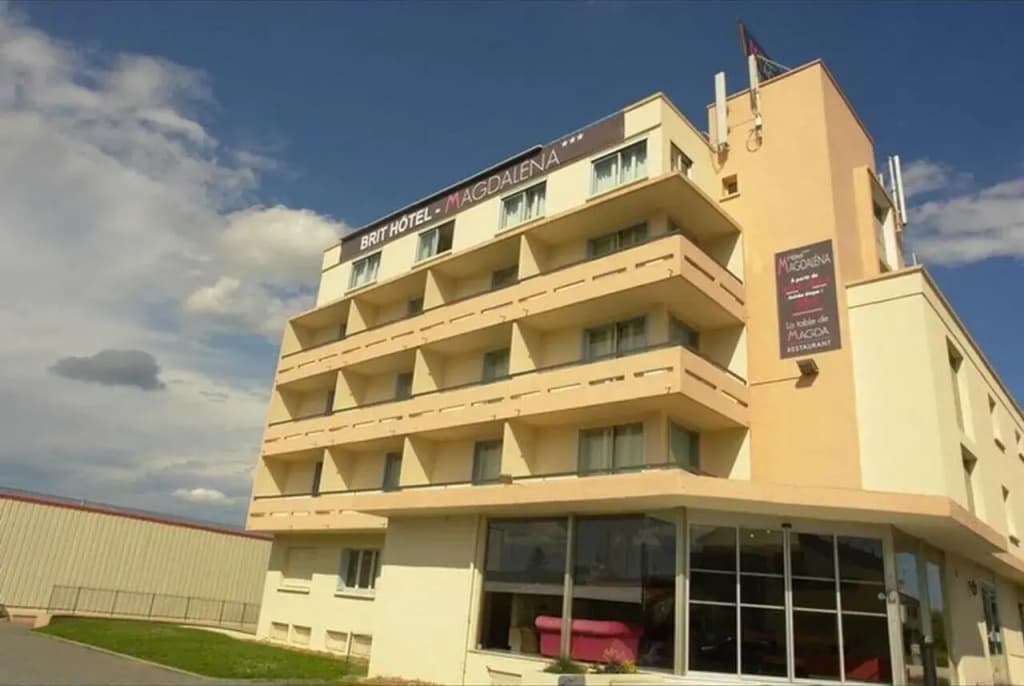 Brit Hotel le Magdalena - Photo 1