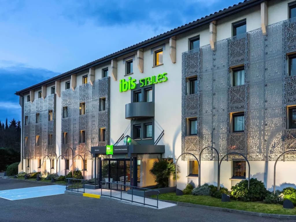ibis Styles Toulouse Nord Sesquières - Photo 1