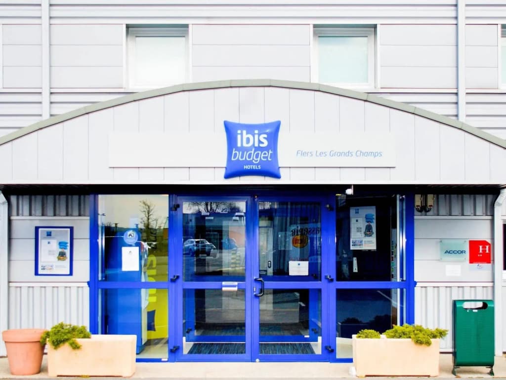 ibis budget Flers Les Grands Champs - Photo 1
