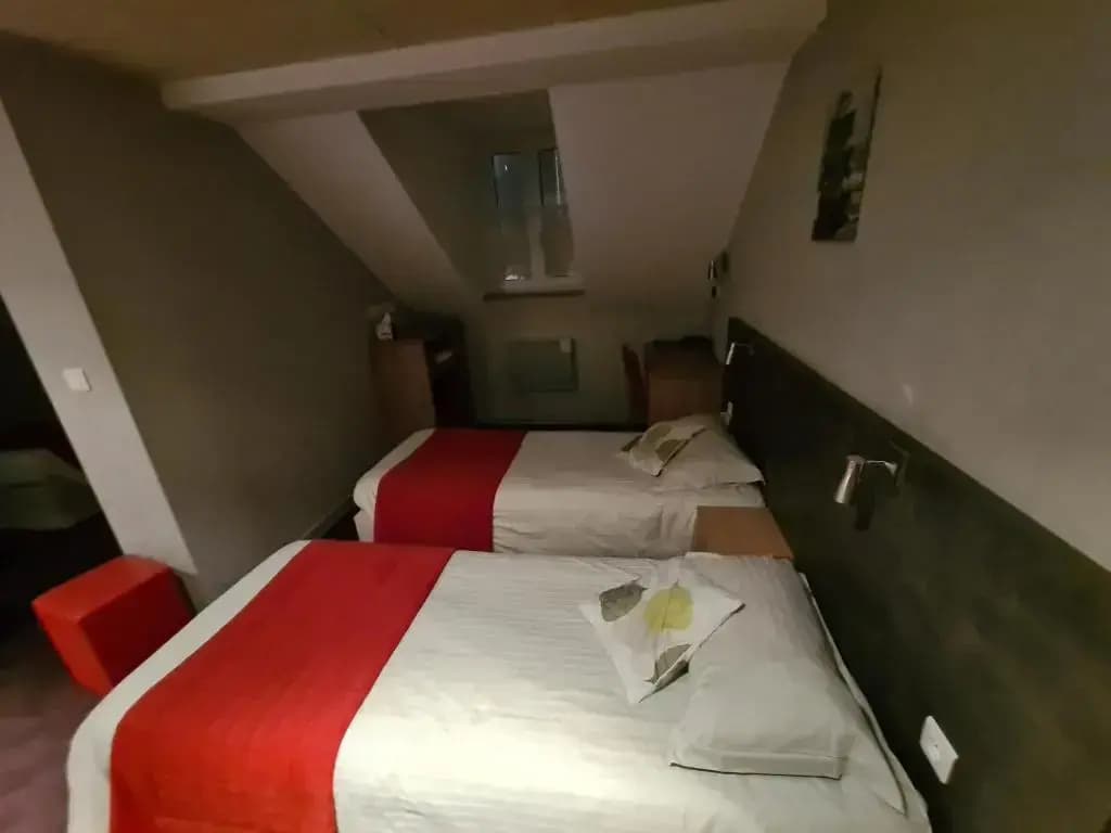 Hostellerie du Cantal - Photo 3