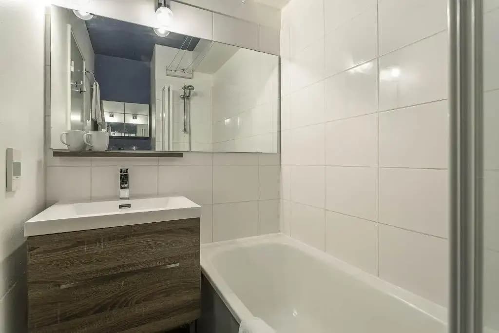 Apartment Forclaz 4B - Alpes Travel - Central Chamonix - Sleeps 4 - Miniature 6