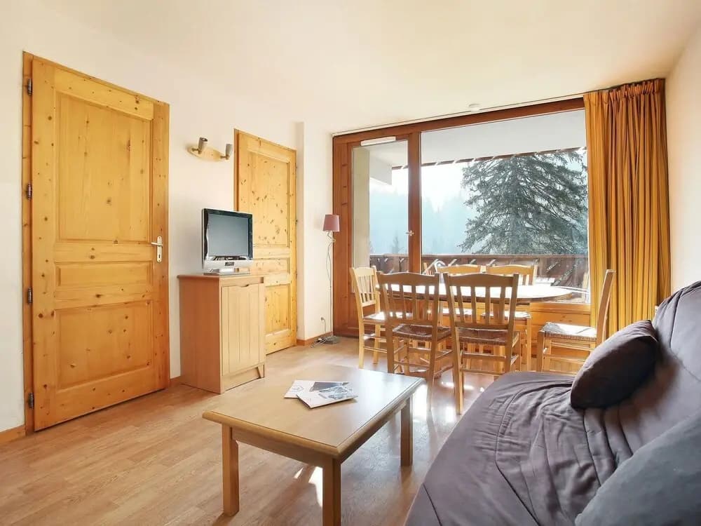 Alpine Studio w/ Balcony - Photo 5