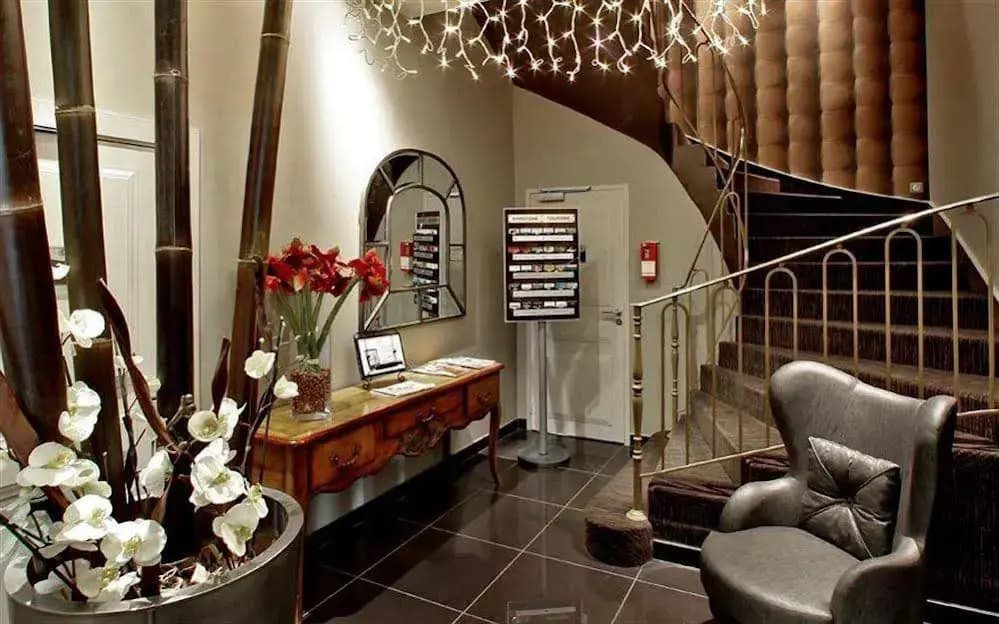 Plaza Madeleine Hotel & Spa - Photo 2
