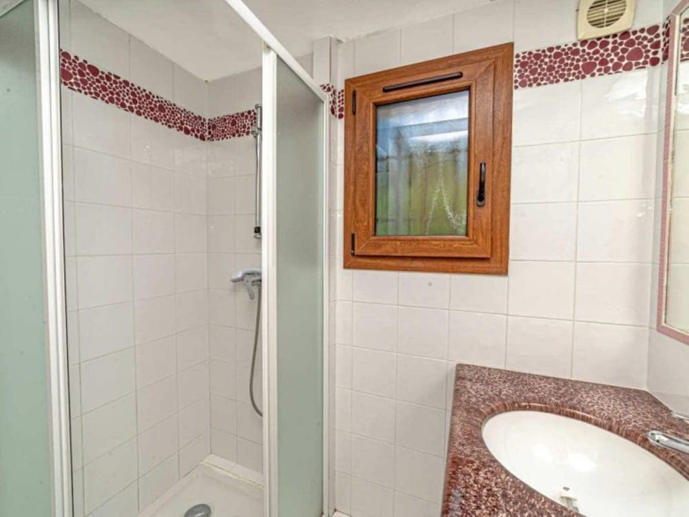 Apartment for 6 People - Miniature 7