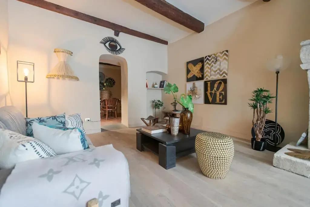 RARE: 110m² climatisés avec terrasse. 2 Chambres - Photo 1