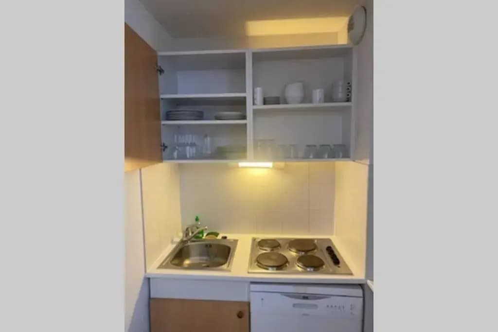 Appartement lumineux avec une belle vue montagne - Miniature 8