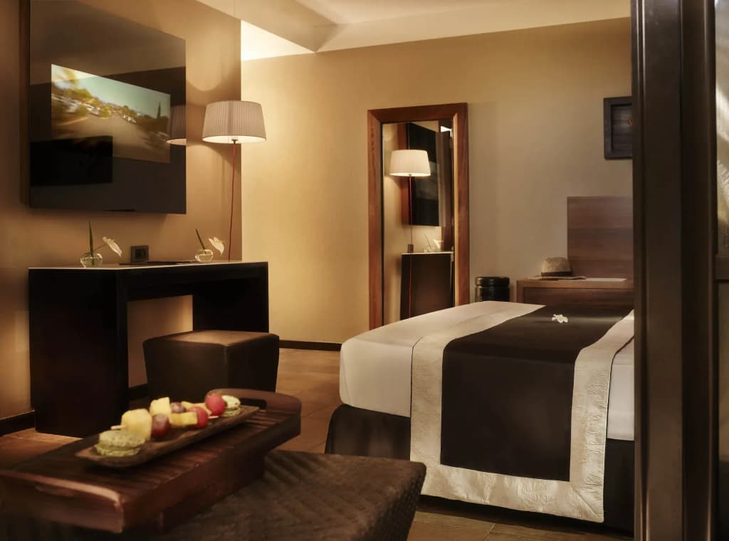 Palm Hotel and Spa - Photo 3
