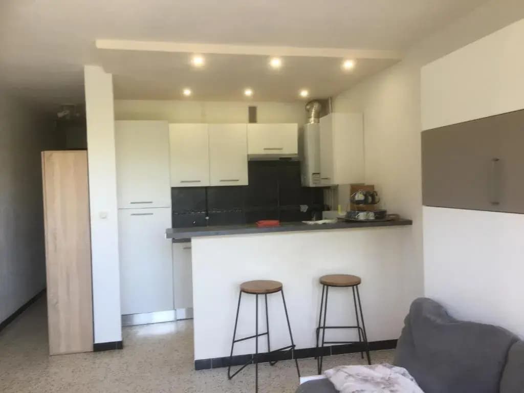 studio lumineux avec terrasse - Photo 1