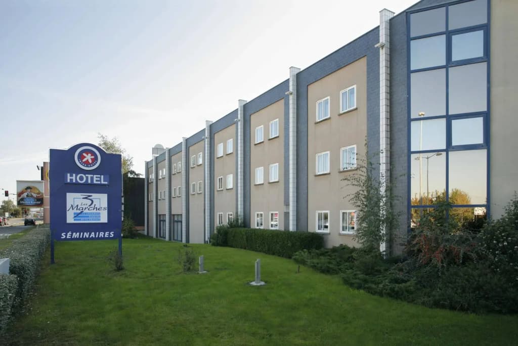 Kyriad Direct Rennes Ouest - Photo 1